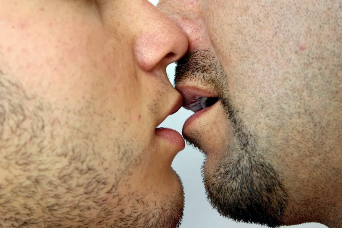 Мужчины Секс Поцелуй